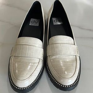 Women’s size 9 shoes